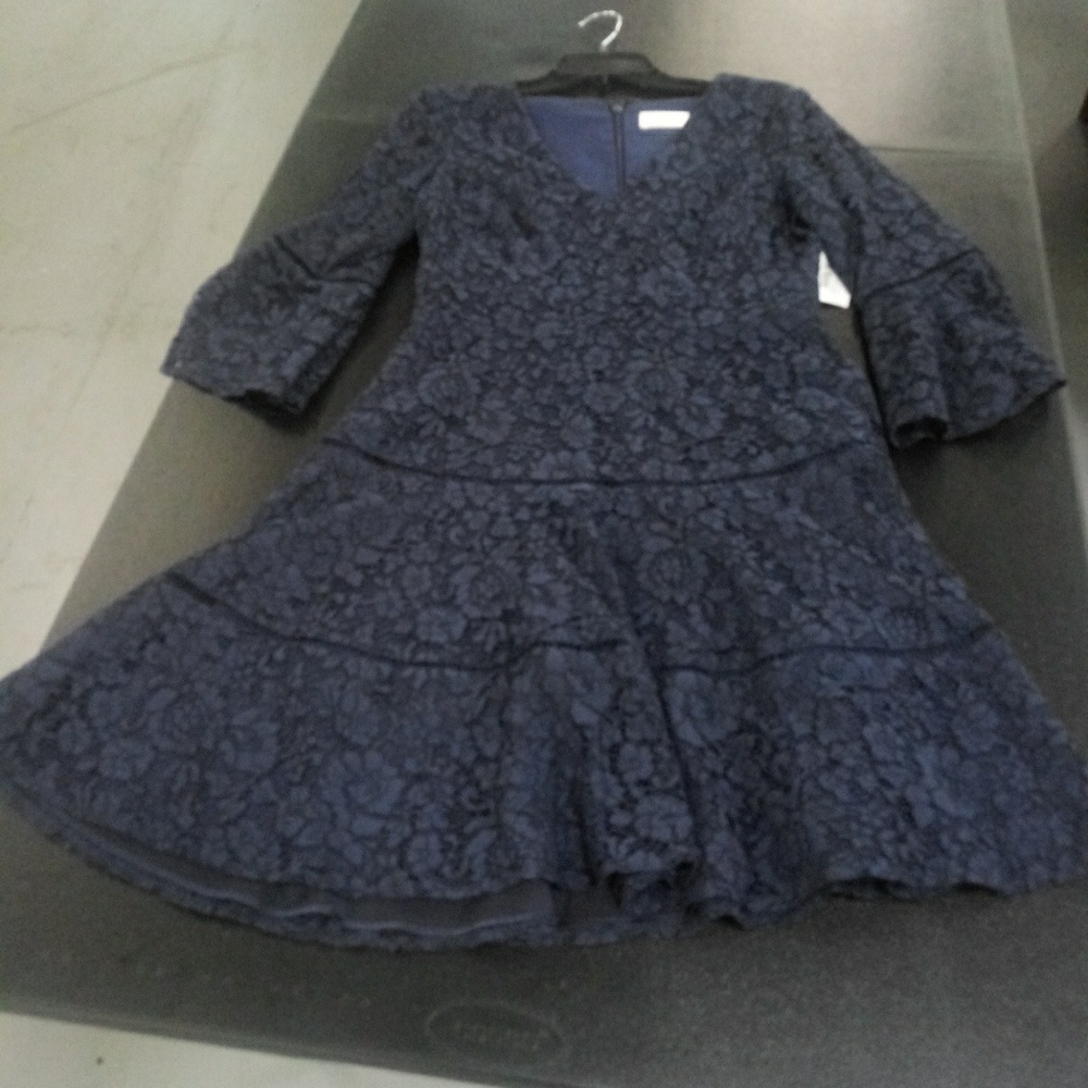 New lace half sleeve dress